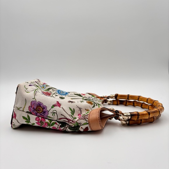 Gucci White Flora Floral Canvas Bamboo
Top Handle Mini Tote Bag - Picture 3 of 12